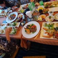 メインのお皿は特に満足！お肉もよかった〜　