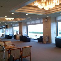 安っぽいロビー？