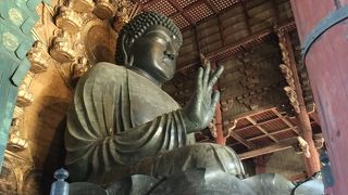 スケール大きい独特な雰囲気があります。