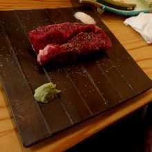 国産黒毛和牛カルビ　1029円　