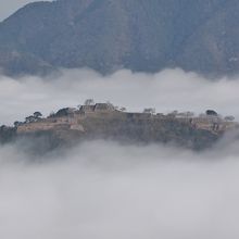 雲海の竹田城　4月