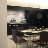 レストランで朝食バイキング