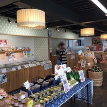 工場内の直売所