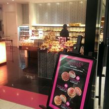 色鮮やかなお店