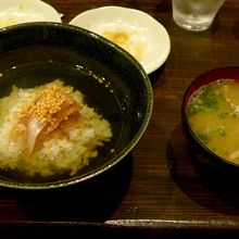 鯛茶漬けとあら汁　あら汁は無料　