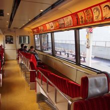 海を見ながら電車の旅を楽しめます