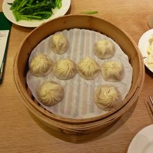 定番の小龍包