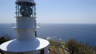 青い海と青い空に白亜の灯台！！