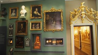 じっくり展示を見れます。