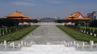 国家戯劇院/国家音楽廰でございます