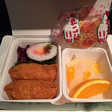 成田->コロール 機内食