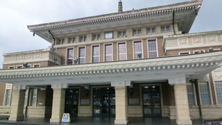 奈良市総合観光案内所は旧駅舎内にあります