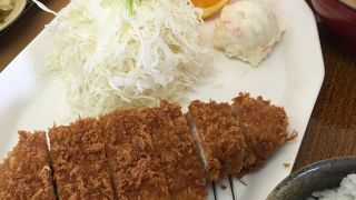 三元豚のトンカツと蘭越米。