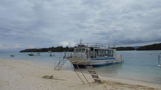 ツアー特典のチケットで乗船。