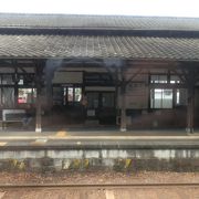 さば寿司が有名な坂本駅。