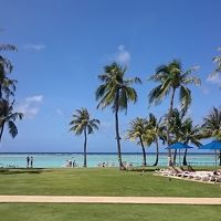 ロビーから見たビーチサイド