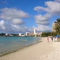 ホテル前のビーチ。