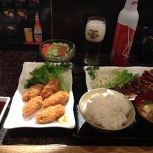 ステーキと牡蠣フライ定食