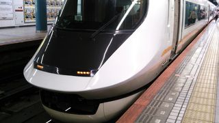 １号車のデラックスカーは確かに快適だけど…