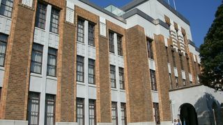 レトロでお洒落な雰囲気の建物