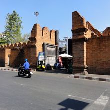 ターペー門です