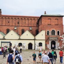 シナゴーグや博物館もあり
