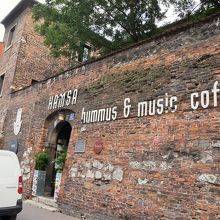 ユダヤ教食のレストランが並ぶ一帯２