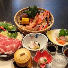 地獄蒸し料理が付いてます、この後も出ます