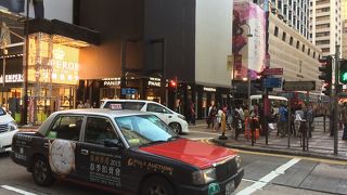 人通りが絶えない