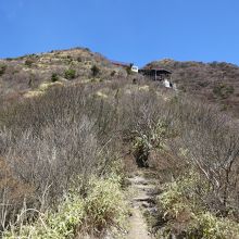 仁田峠から妙見岳へ向かう。