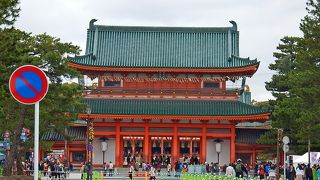 土曜日の昼下がり、平安神宮を訪ねる