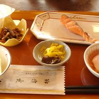 朝食はごくふつうの和食。なお連泊の場合はヨーグルトがつく。