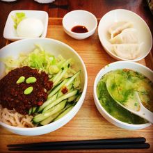 ジャージャンすば ランチセット