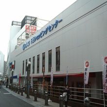 京成千葉駅から千葉中央駅まで続きます。