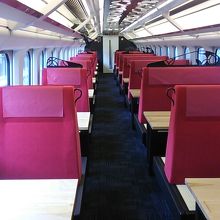 12号車　座席席　車内