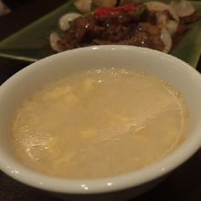 ランチのセットの「白湯たまごスープ」