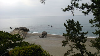 意外に高知駅からは離れてます