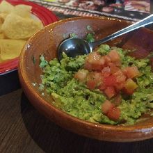 TABLESIDE GUACAMOLE
