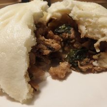 肉包（五目肉まん）！