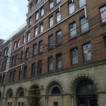 近世ロマネスク様式のビルディング。