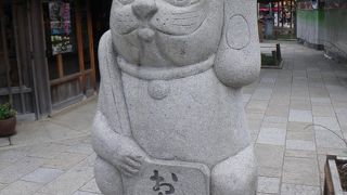 いろいろなお店があります