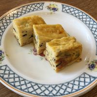 朝食〜シェフ手作りのとろろ＆ひじき＆豆入り卵やき