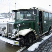 銀山温泉へのアクセスバス。