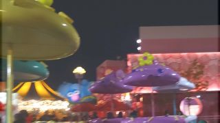 くるくる回るカップケーキ