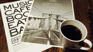 本が読み放題！本好きにはたまらないお洒落カフェ