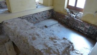 古代ローマ浴場跡を見学できます♪