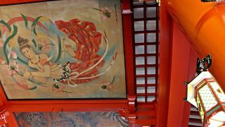 天女と竜の天井画・・是非見上げてみて☆浅草寺の本堂 