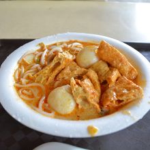 ココナッツミルク+何かの辛さ＝まろやか