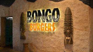 ショー見ながらのディナー☆