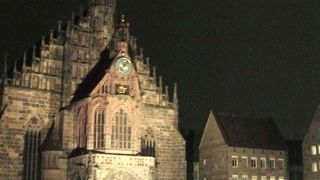 中央広場になじんでいます。